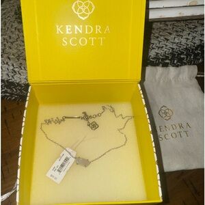 Kendra Scott necklace!